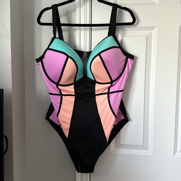 City Chic Multicolor One Piece Swimsuit - Picture 4 of 7